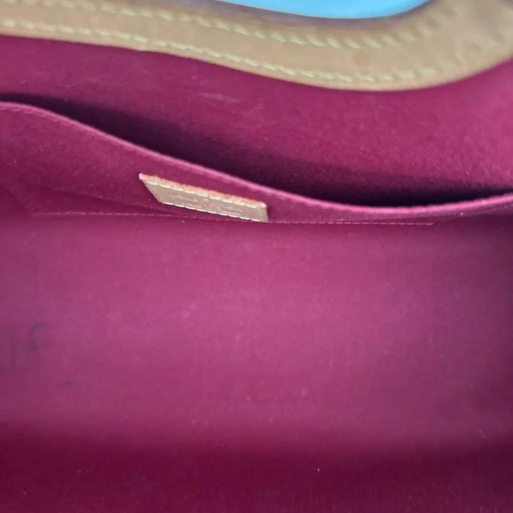 Louis Vuitton Red Vernis Clutch with Tan Handle - Picture 6 of 8